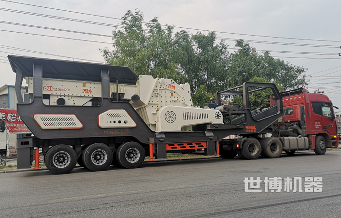 輪胎式移動碎石機(jī)