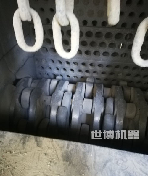 箱式破碎機(jī)的內(nèi)部實(shí)拍圖