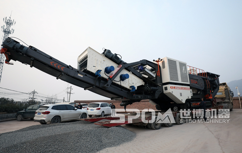 世博機(jī)器履帶箱破車(chē)發(fā)貨